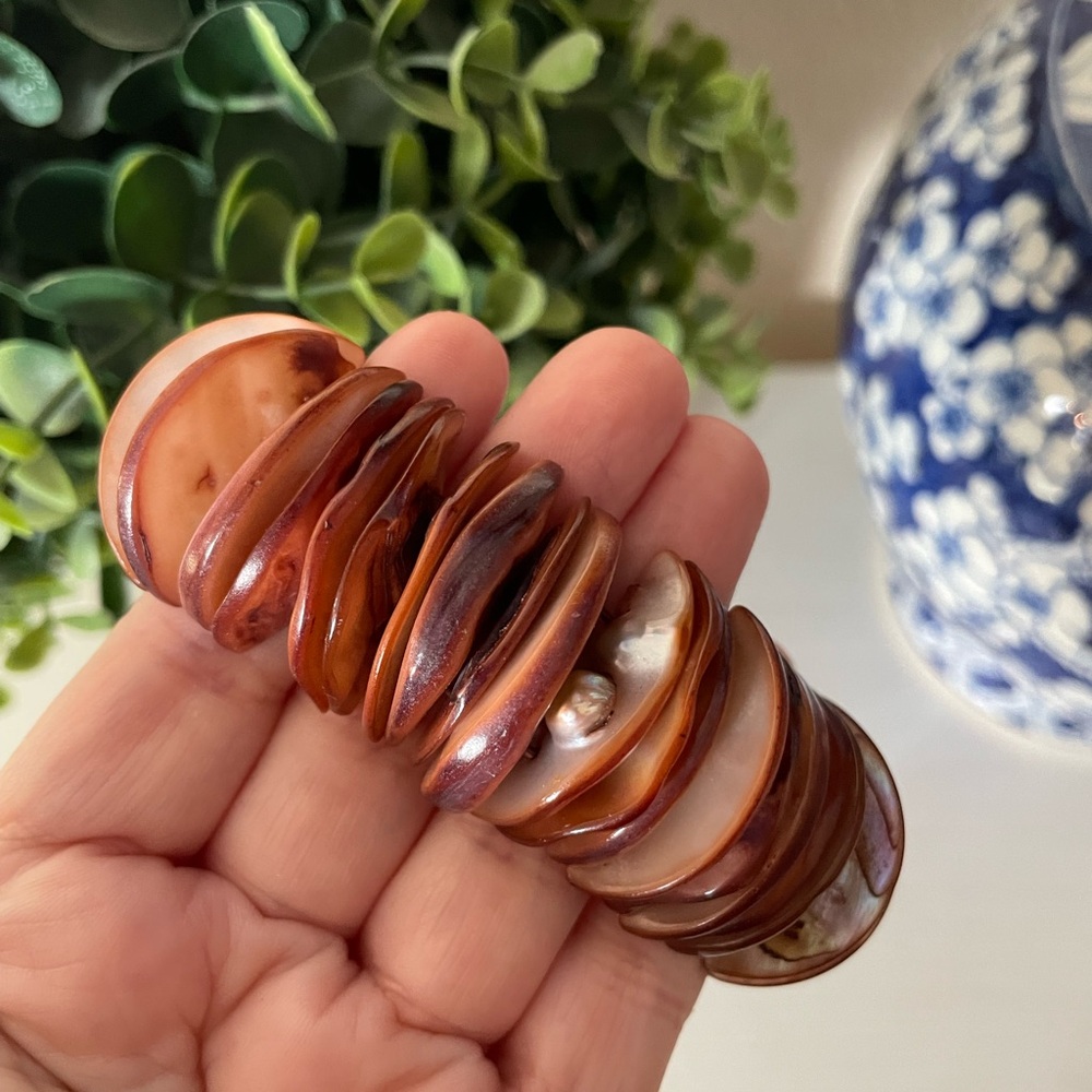 Beautiful Chunky Stretch natural spiny oyster shell flat disc bead Bracelet